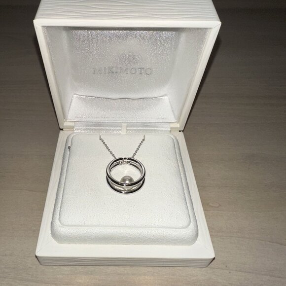 Mikimoto Sterling Silver Akoya Pearl Necklace Circle Pendant Pearl Center - Picture 1 of 10